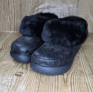 Women's Black Fur-Lined Clogs